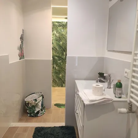 Sweet Flaminio-the Biggest Shower Daire